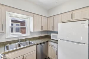 Victoria Ave-S2407-020.jpg