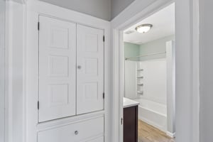 Victoria Ave-S2407-029.jpg