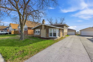 16743 Butterfield Dr - Karen Biazar_002