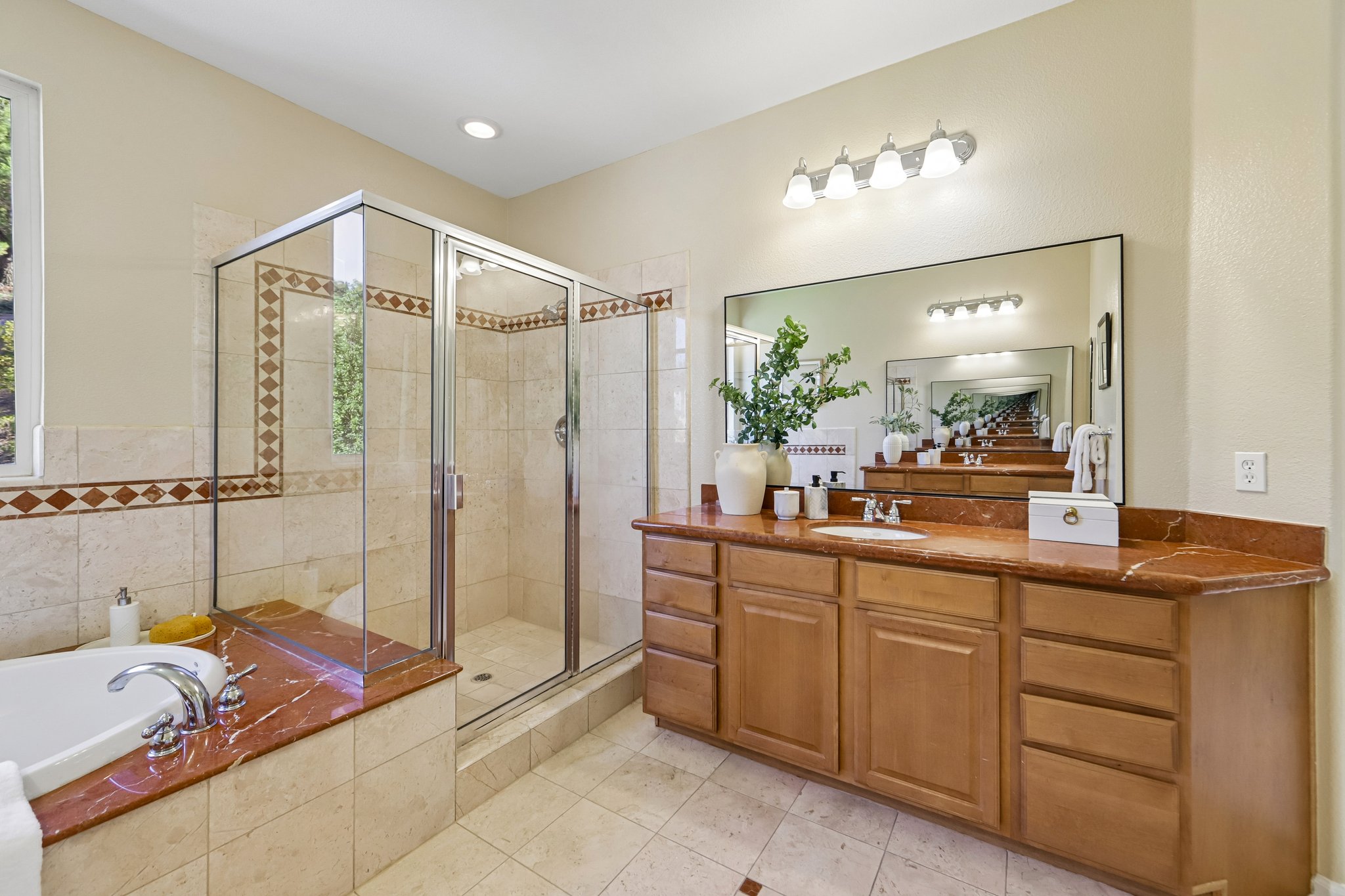 Heritage Bay Pl 24-S1007-036.jpg