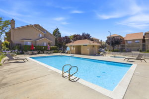 041_F8_16752 San Luis Way