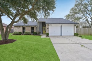 Schooners Way-L1802-001.jpg