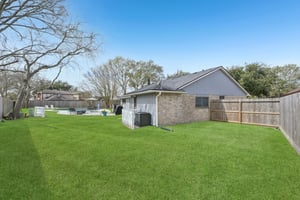 Schooners Way-L1802-032.jpg