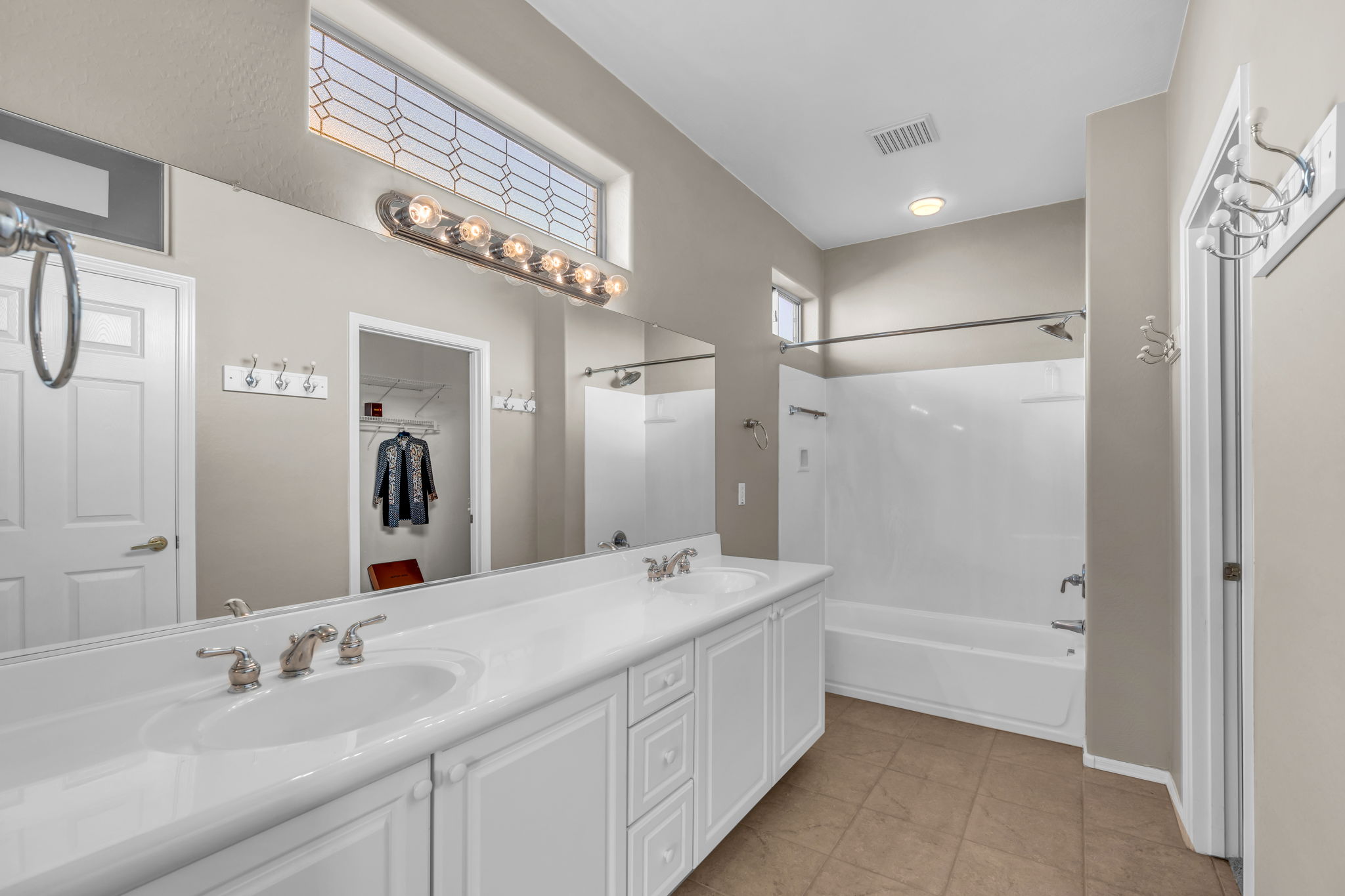 Primary En Suite Bathroom