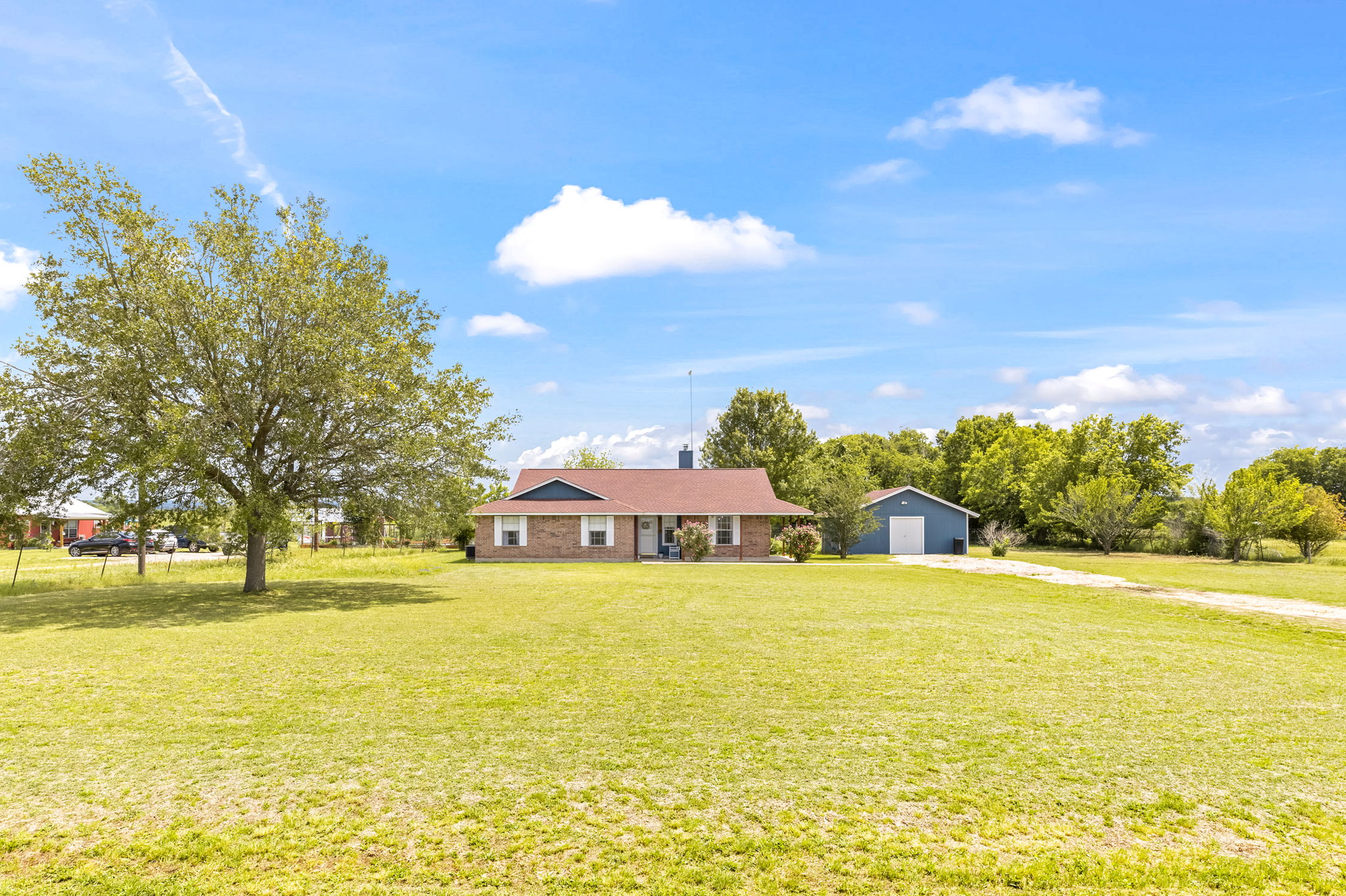 1677 Borchert Loop, Lockhart, TX 78644 | MrHevia Media