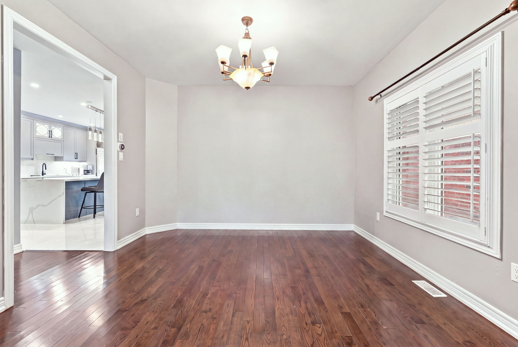 Photo 81
