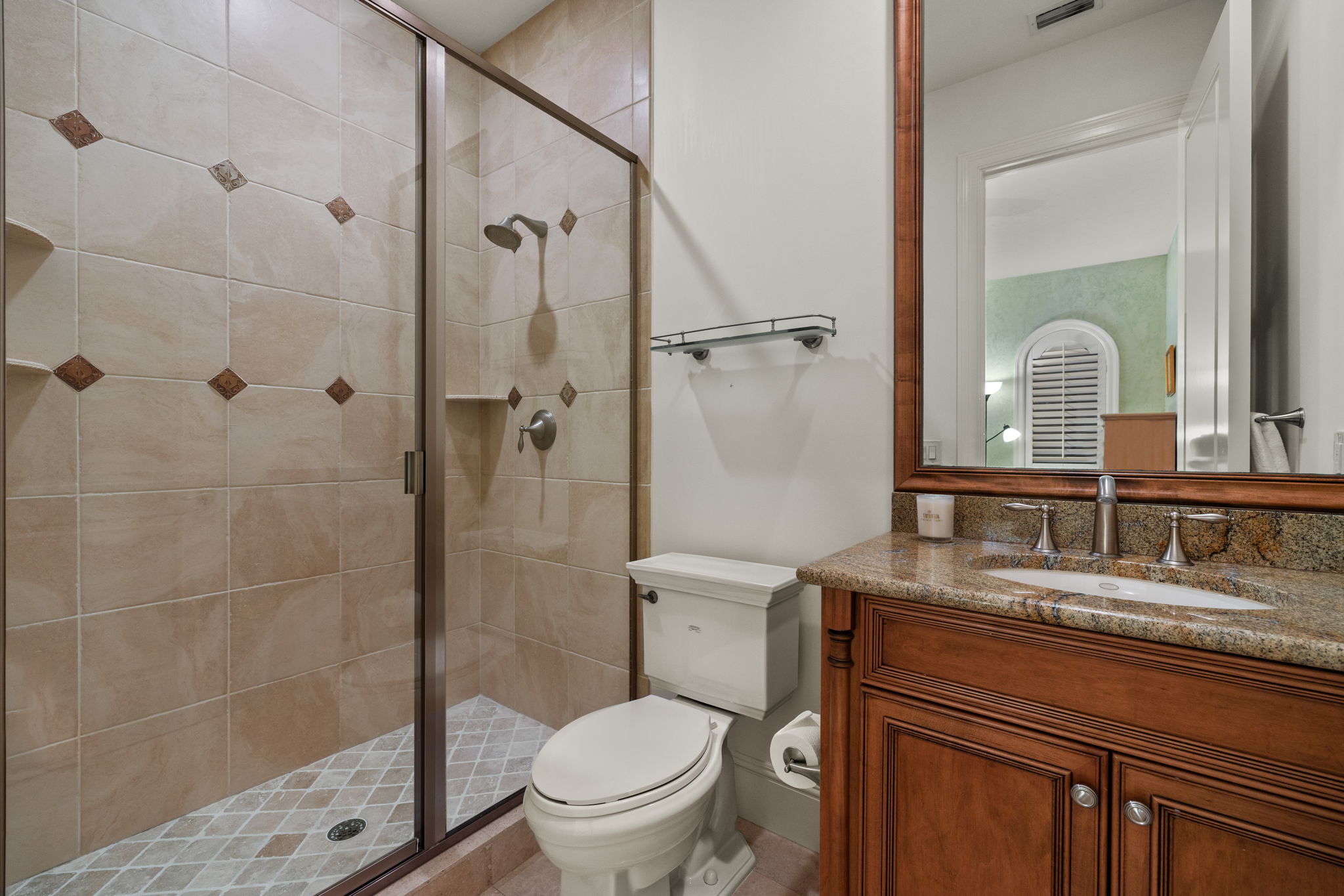 Guest Bathroom 2 - 1 of 2