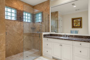 Guest Bathroom 1 - 1 of 2