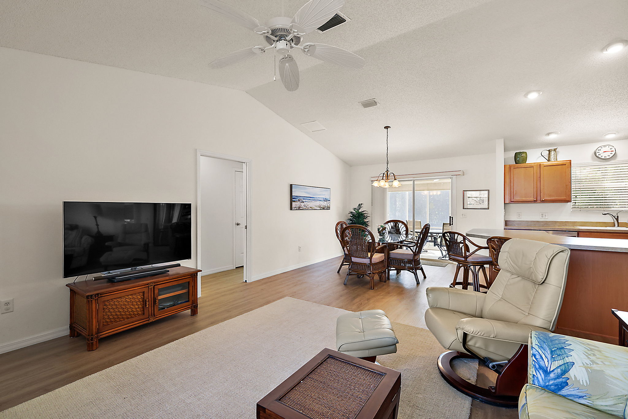 Living/Dining Room