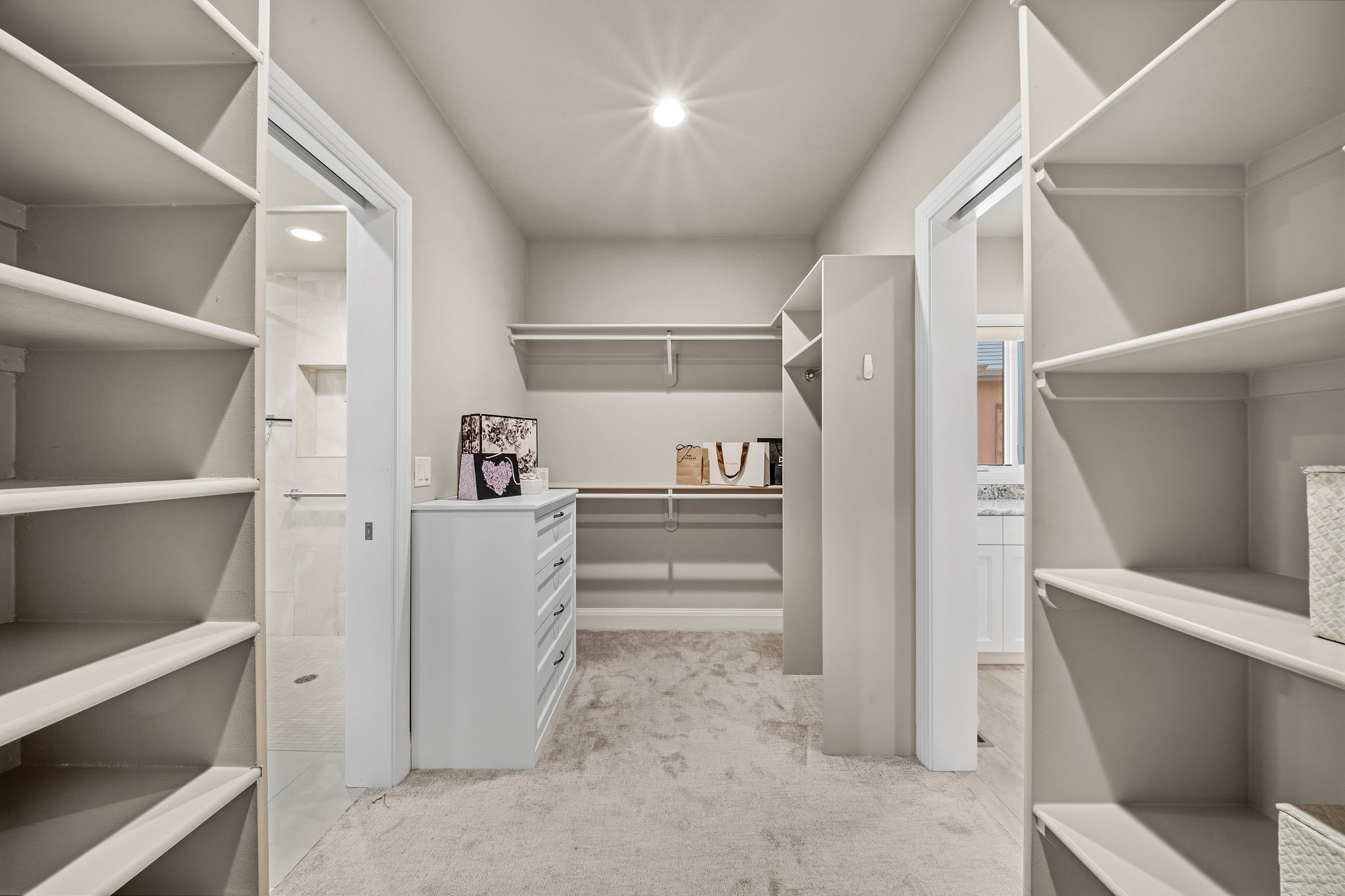  Photo 31