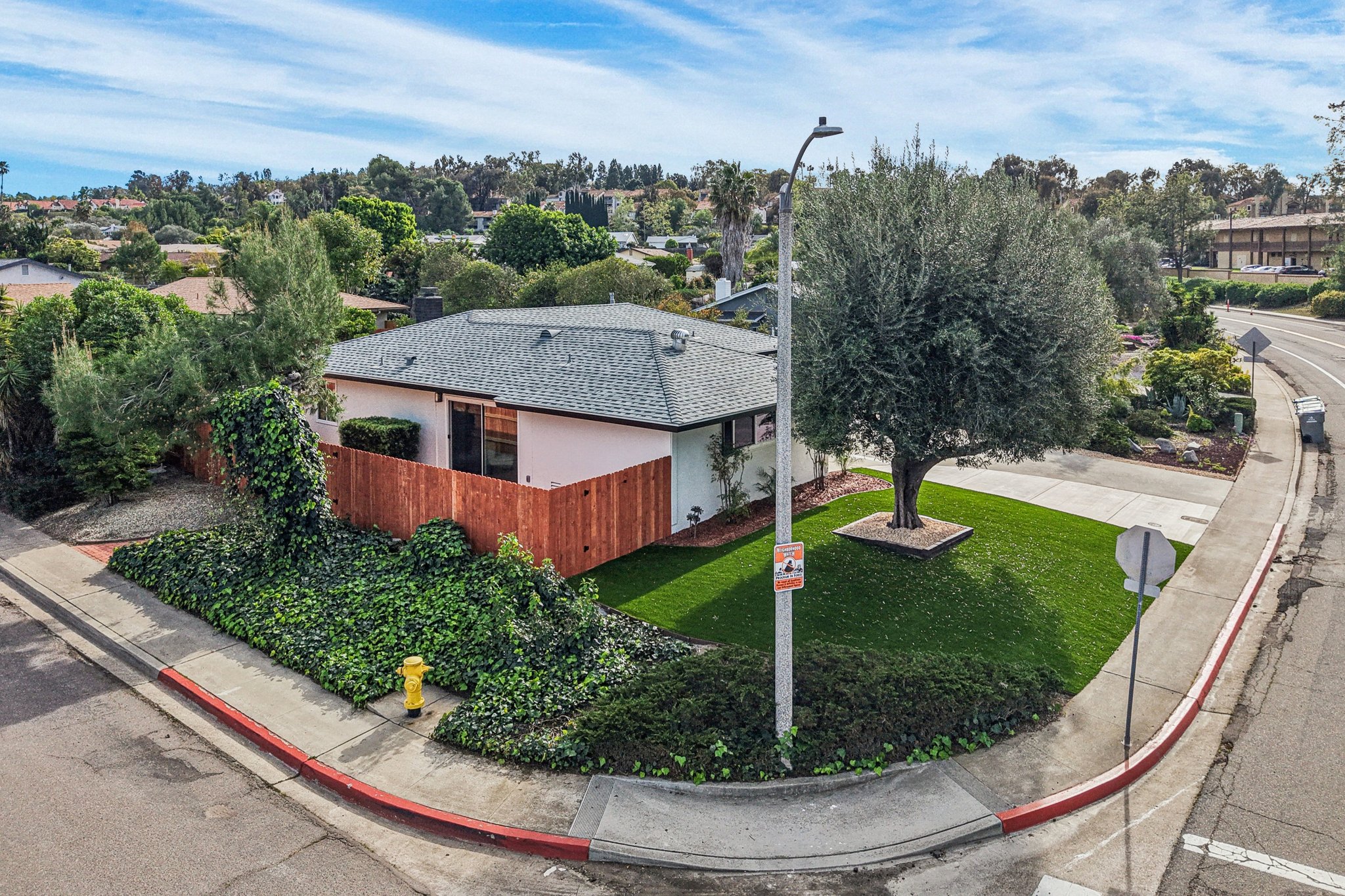 Acena Dr-S0303-048.jpg