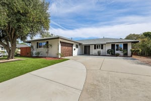 Acena Dr-S0303-003.jpg