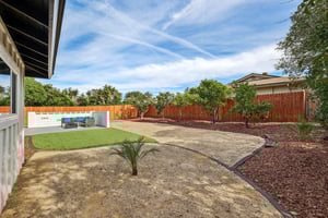 Acena Dr-S0303-041.jpg