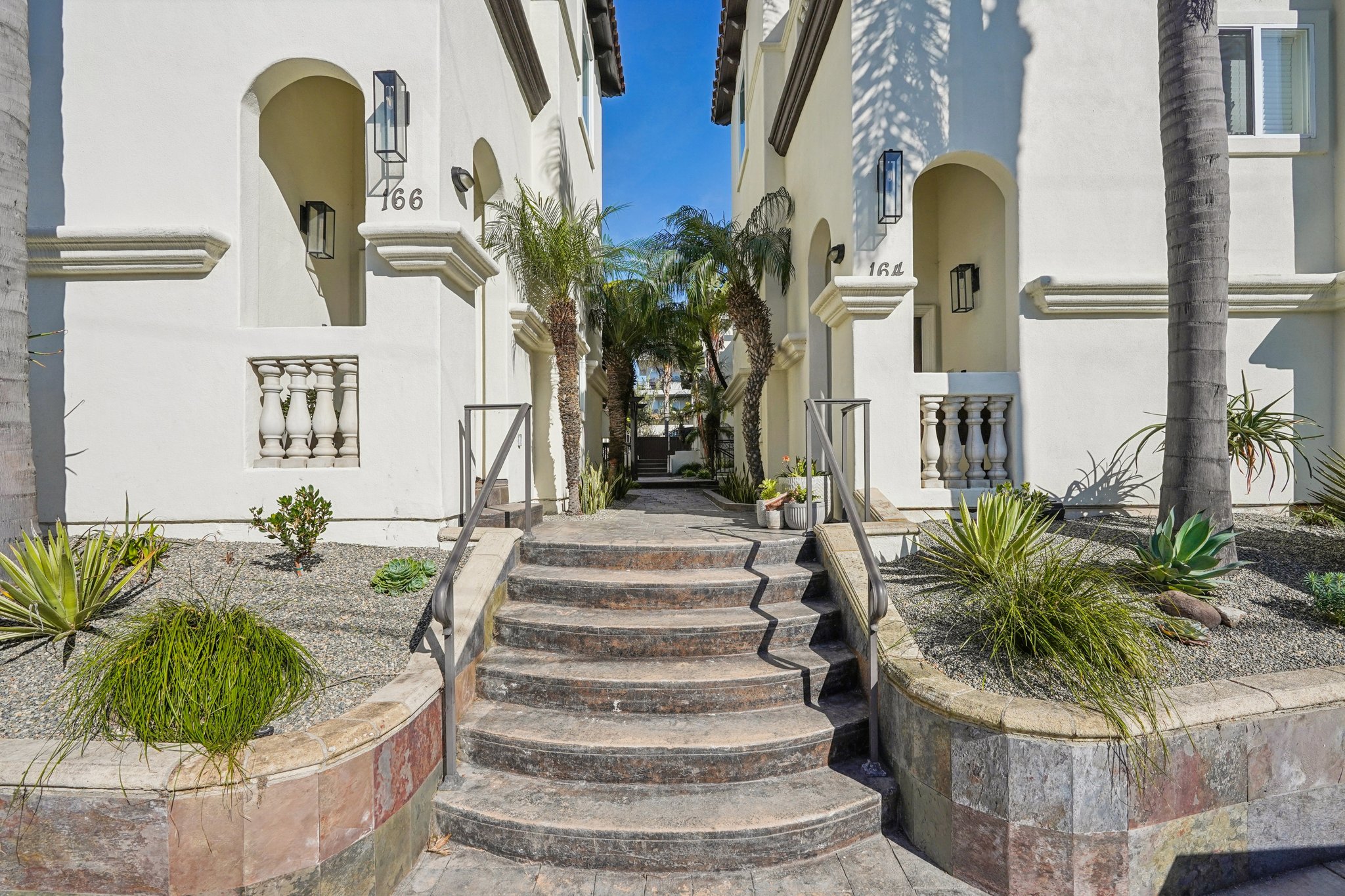 Ardmore Ave-S2102-002.jpg