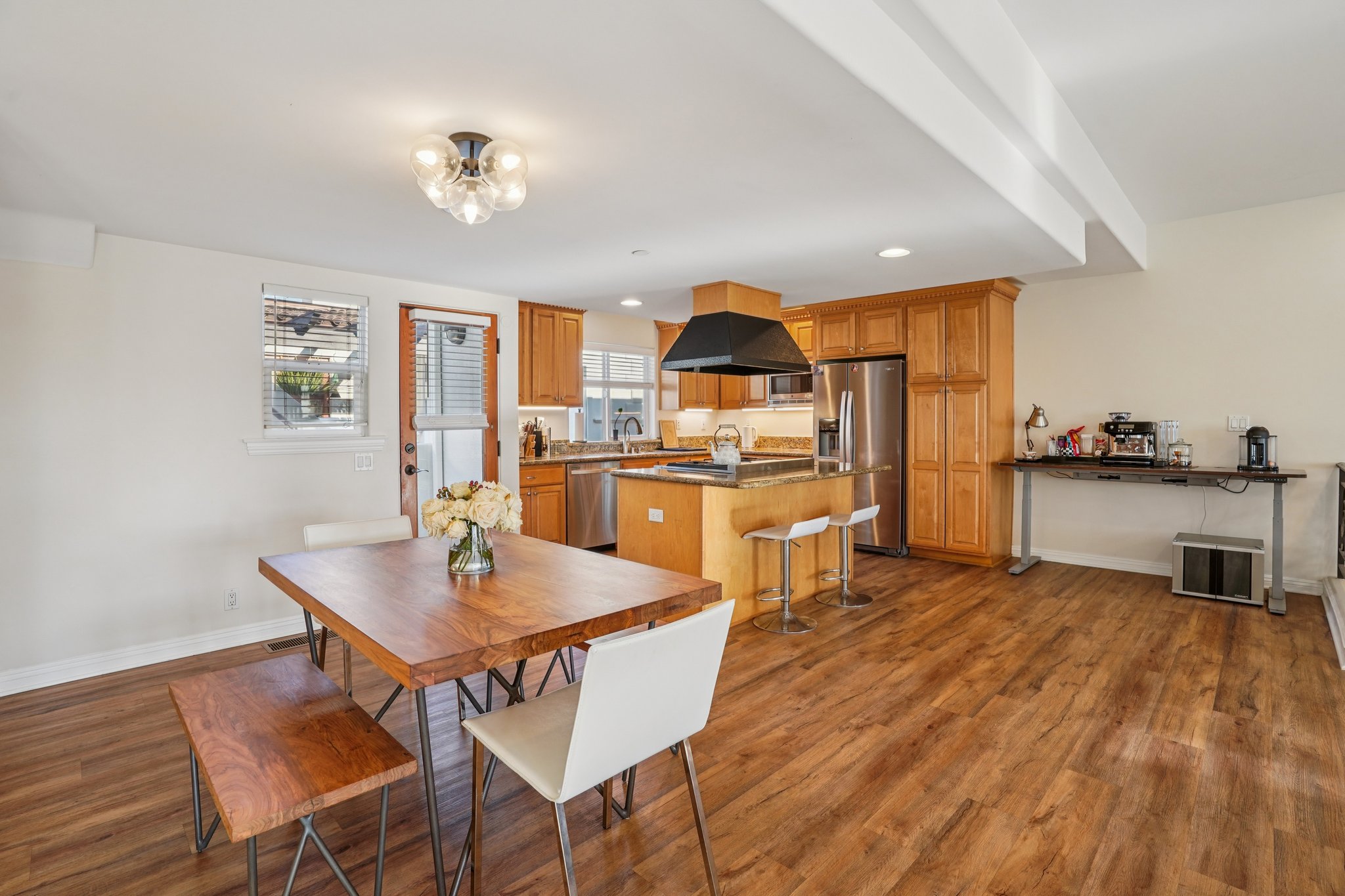 Ardmore Ave-S2102-011.jpg