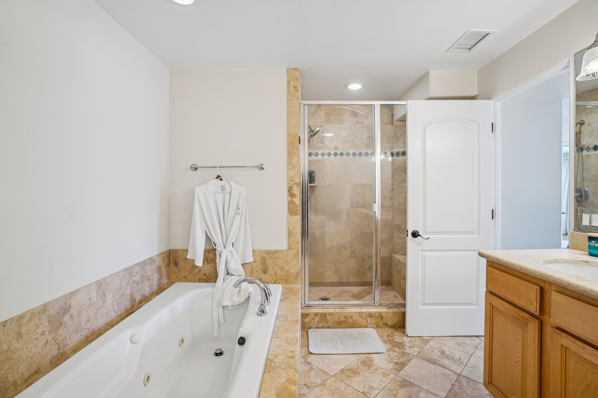 Ardmore Ave-S2102-026.jpg