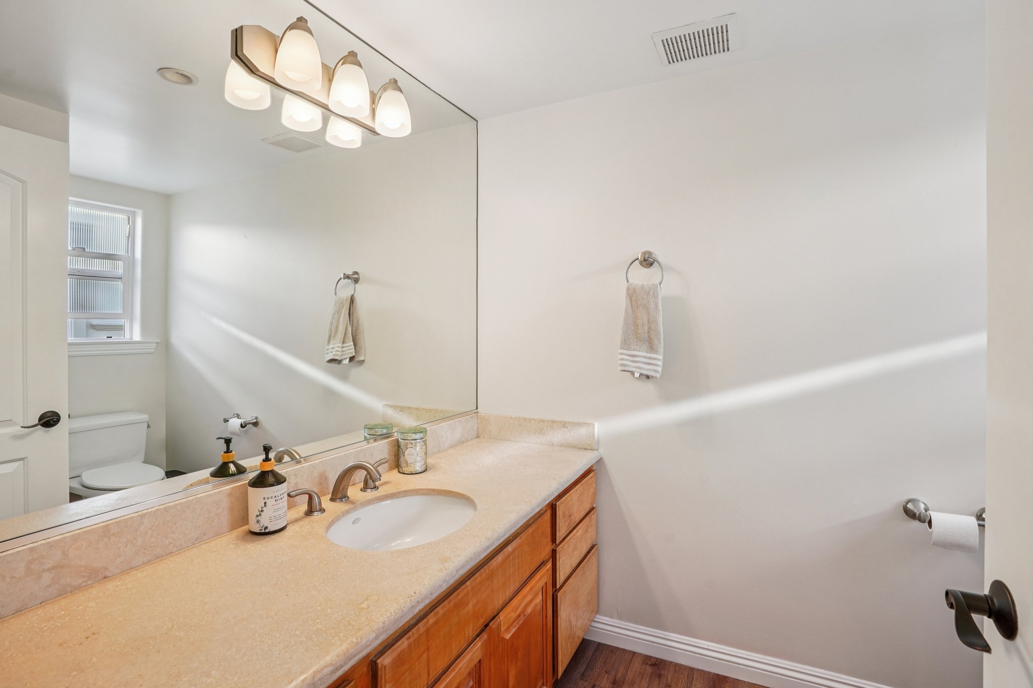 Ardmore Ave-S2102-031.jpg