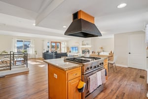 Ardmore Ave-S2102-010.jpg