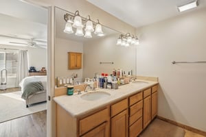 Ardmore Ave-S2102-025.jpg