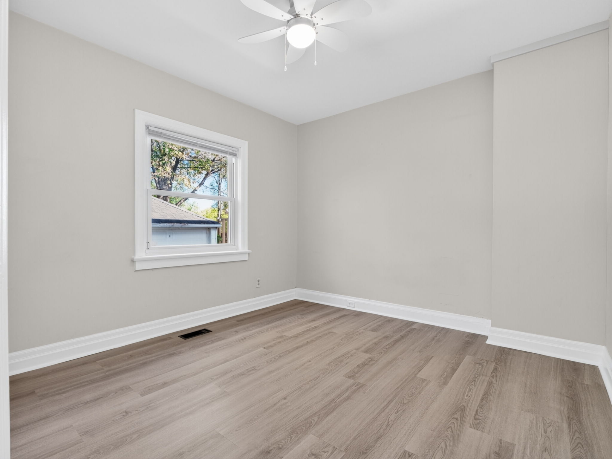 168 Avondale Ave Toronto, ON M2N 2V5