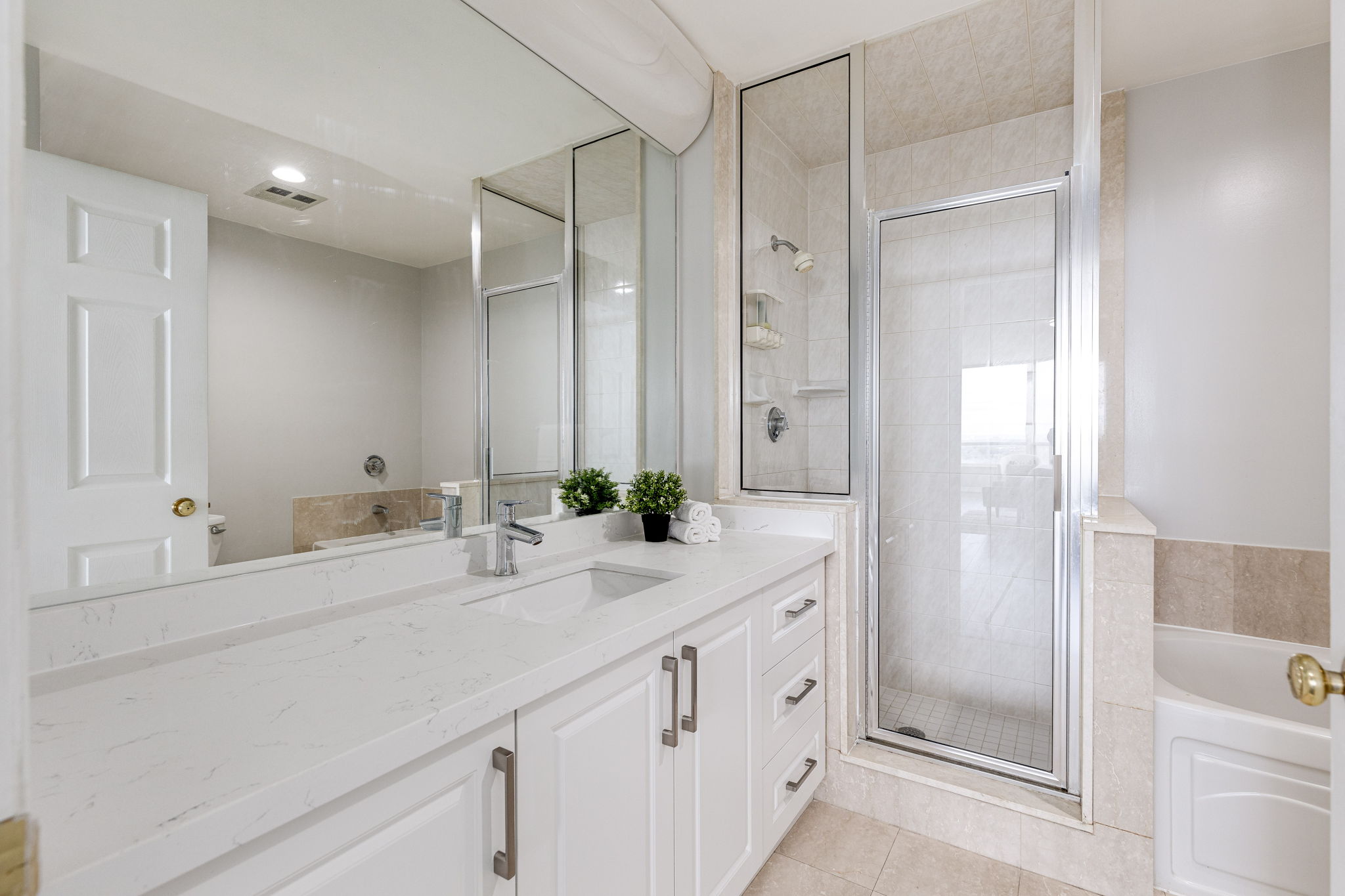 Toronto property showcase — delivered property photograph 25