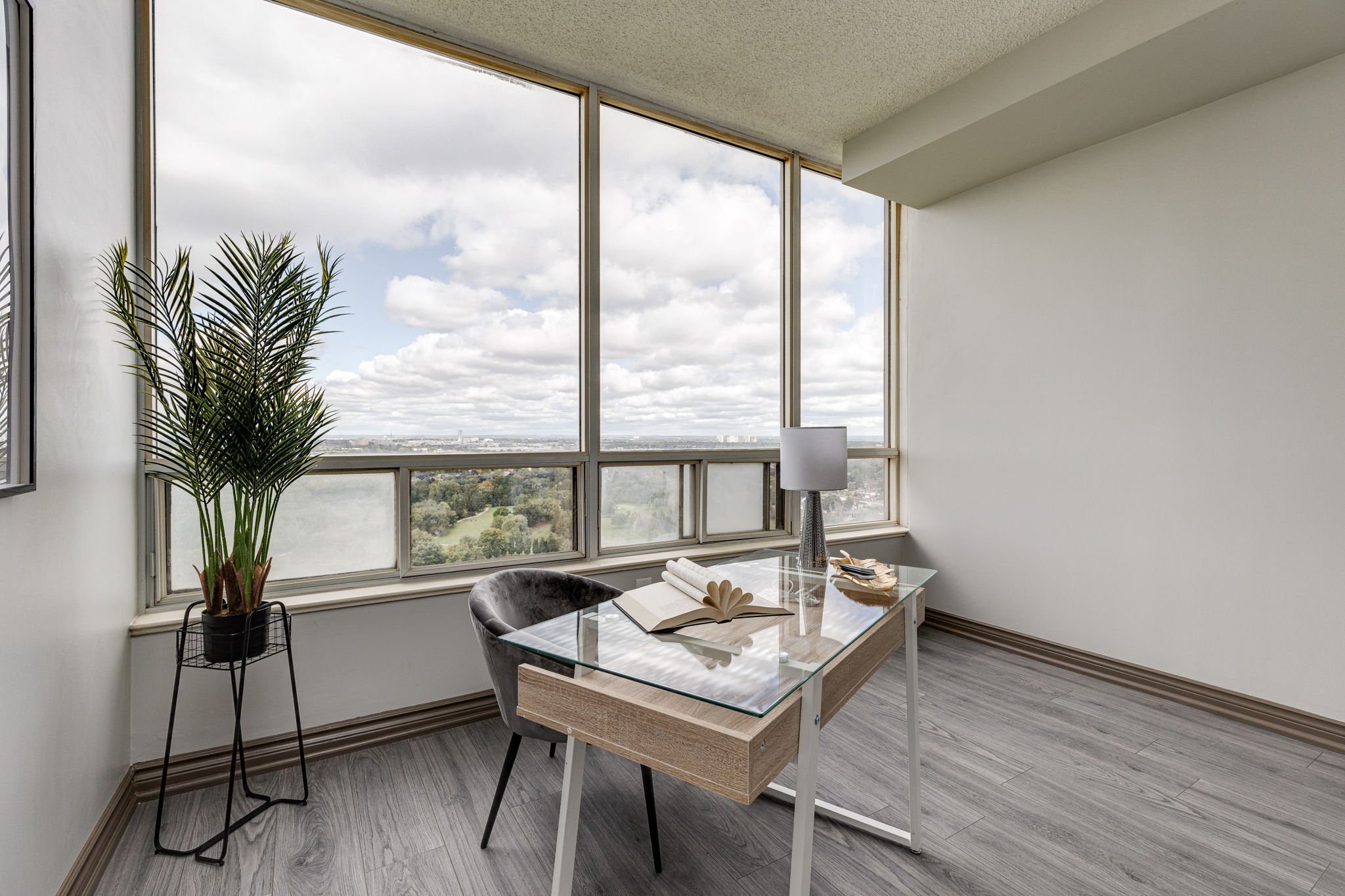 Toronto property showcase — delivered property photograph 17