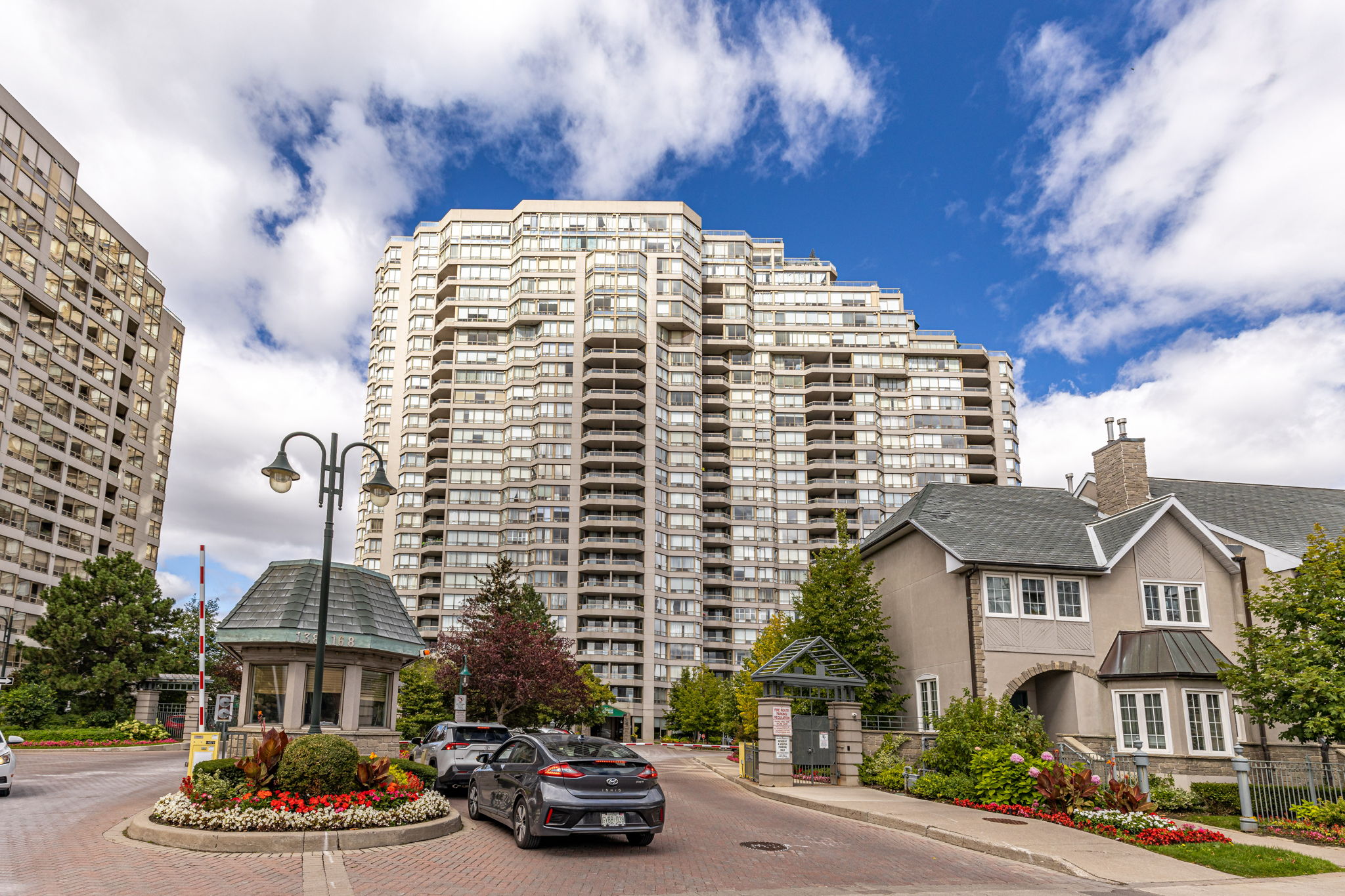 Toronto property showcase — delivered property photograph 3