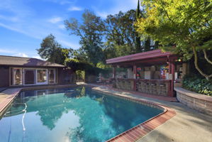 057_F8_168 Crestview Dr