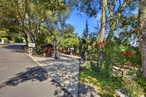 068_F8_168 Crestview Dr