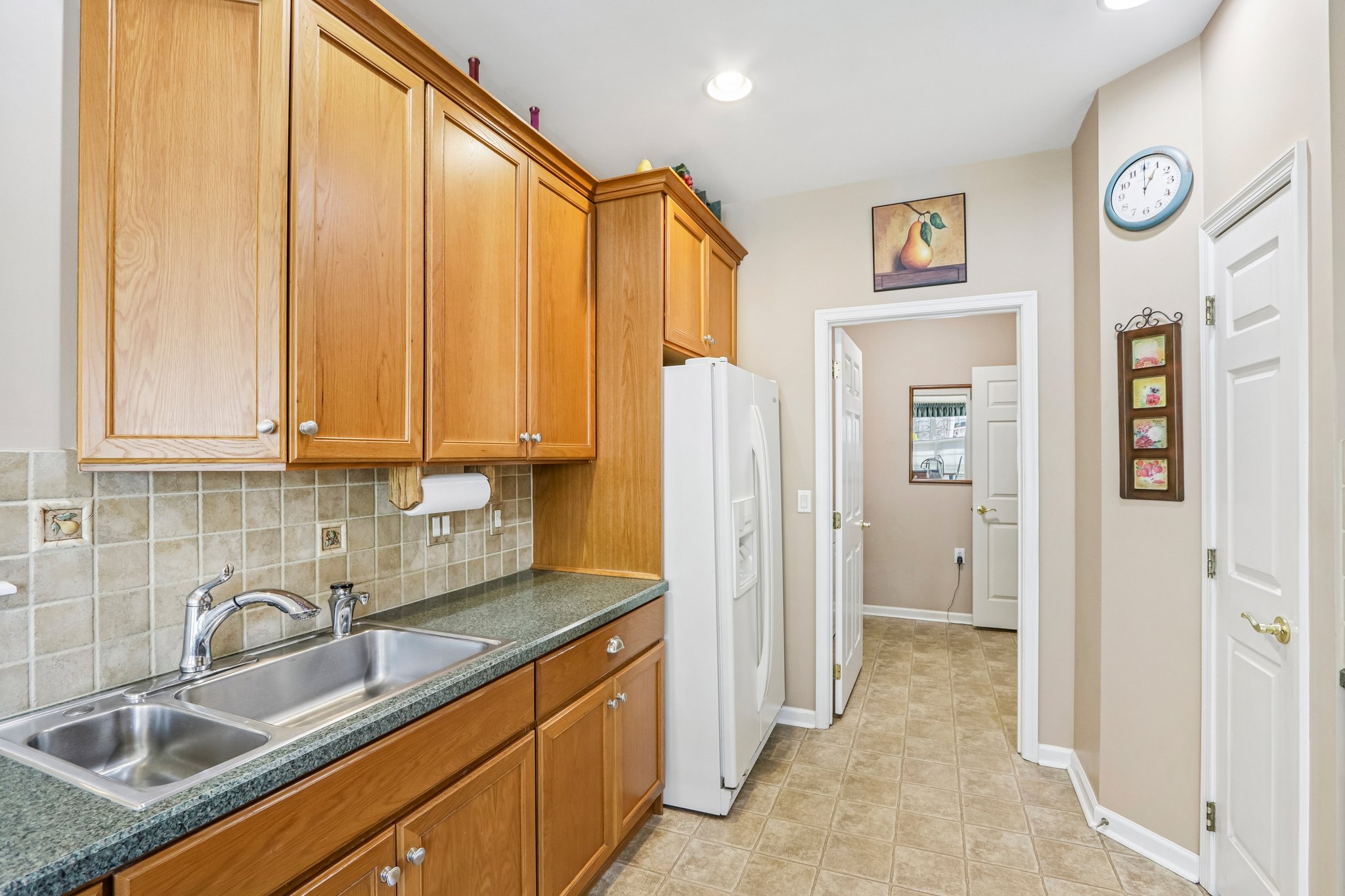 Fairway Dr-S2804-020.jpg