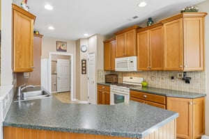 Fairway Dr-S2804-018.jpg