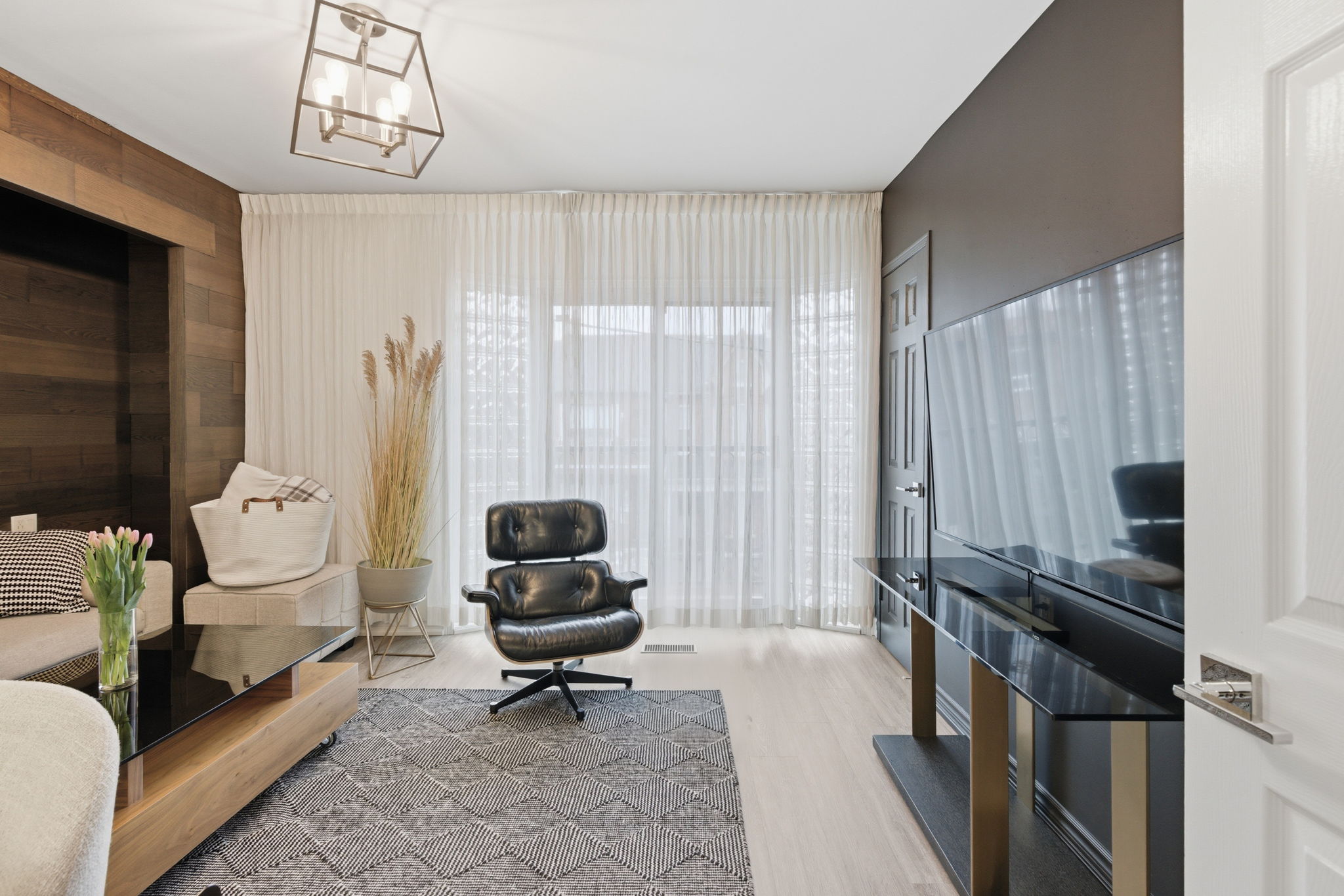 Toronto property showcase — delivered property photograph 37
