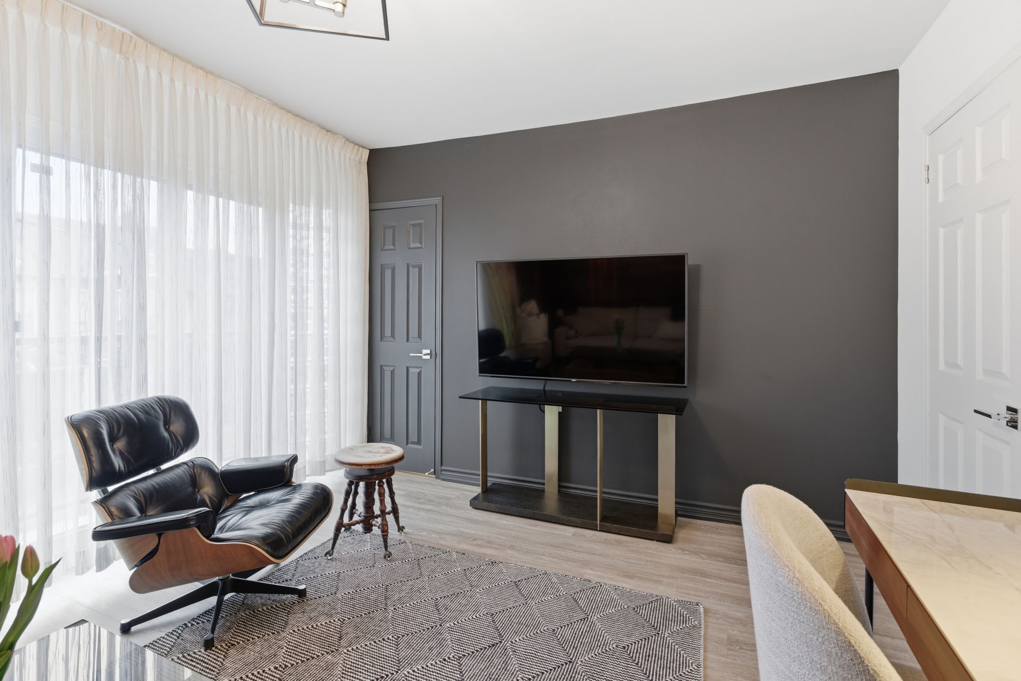 Toronto property showcase — delivered property photograph 39
