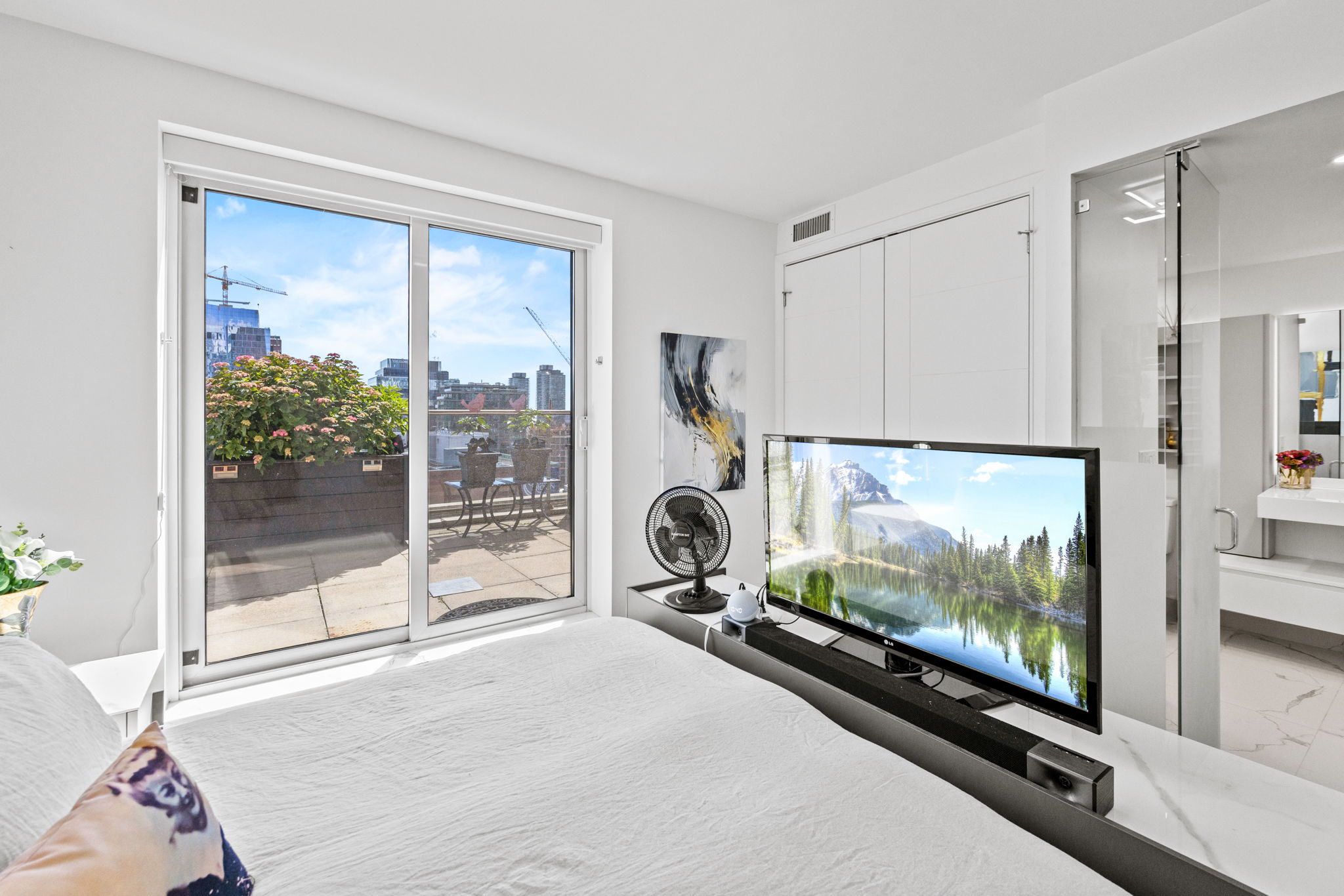 Toronto property showcase — delivered property photograph 16