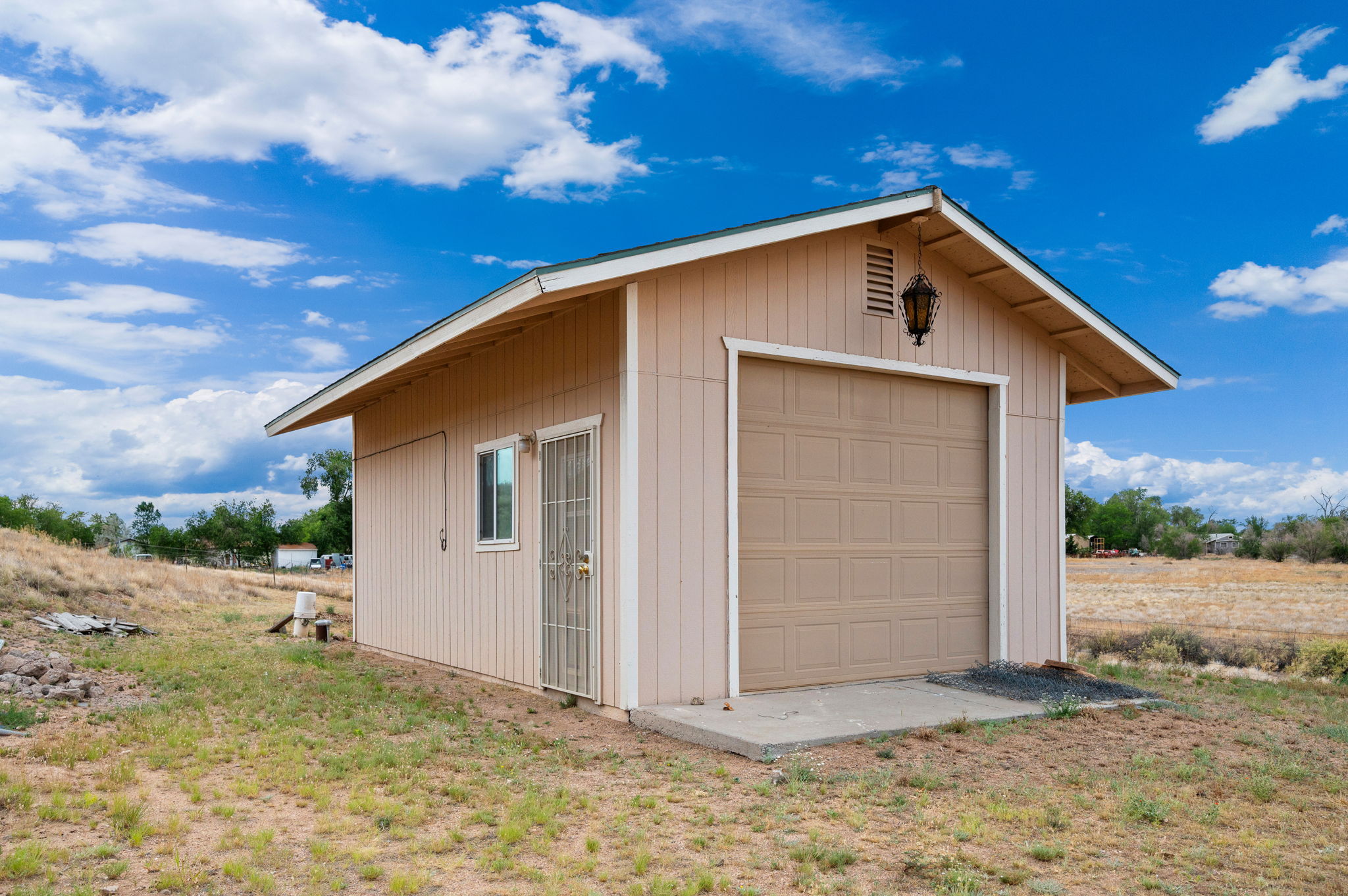 Detached Garage