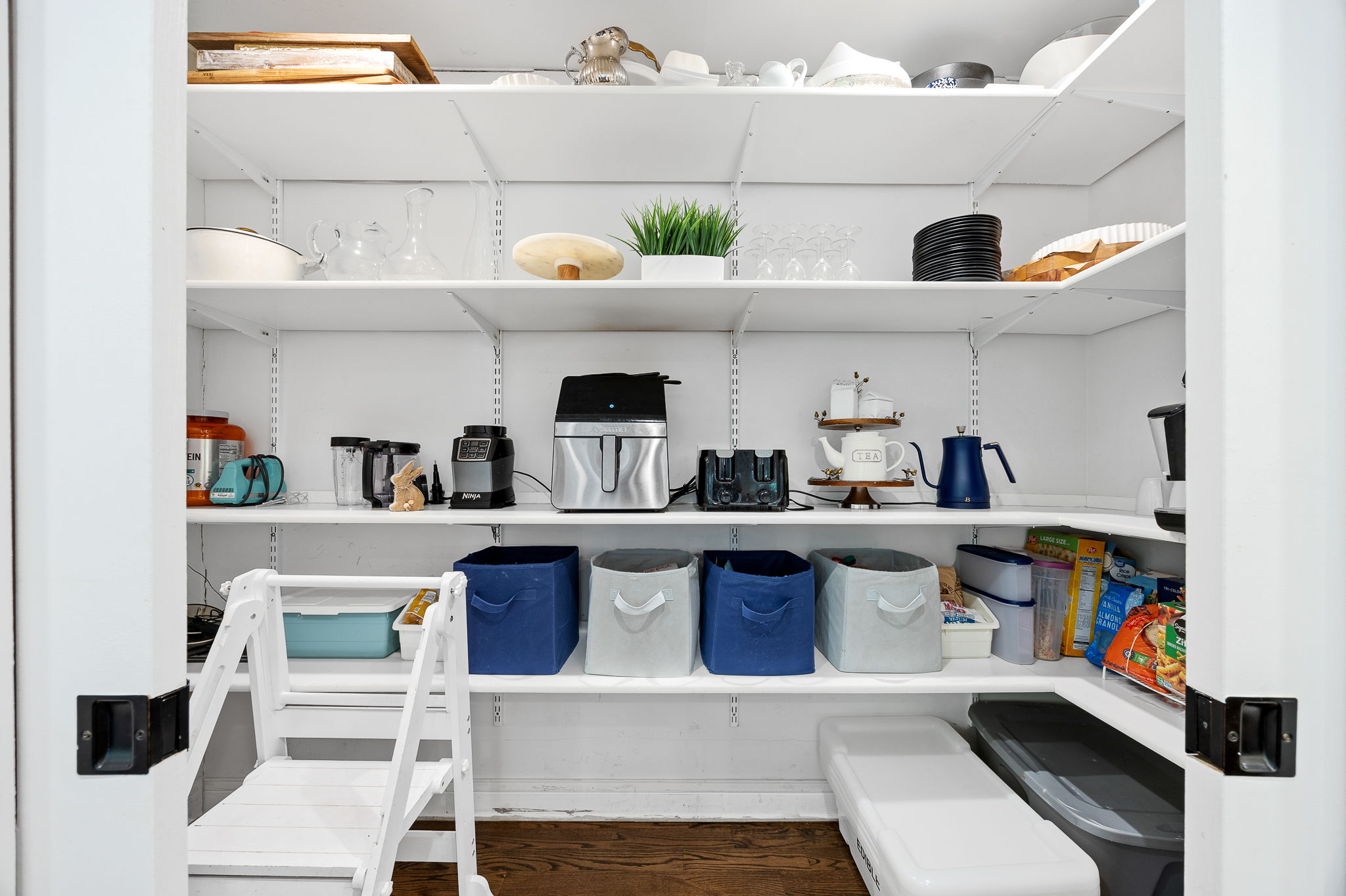 pantry-Logan
