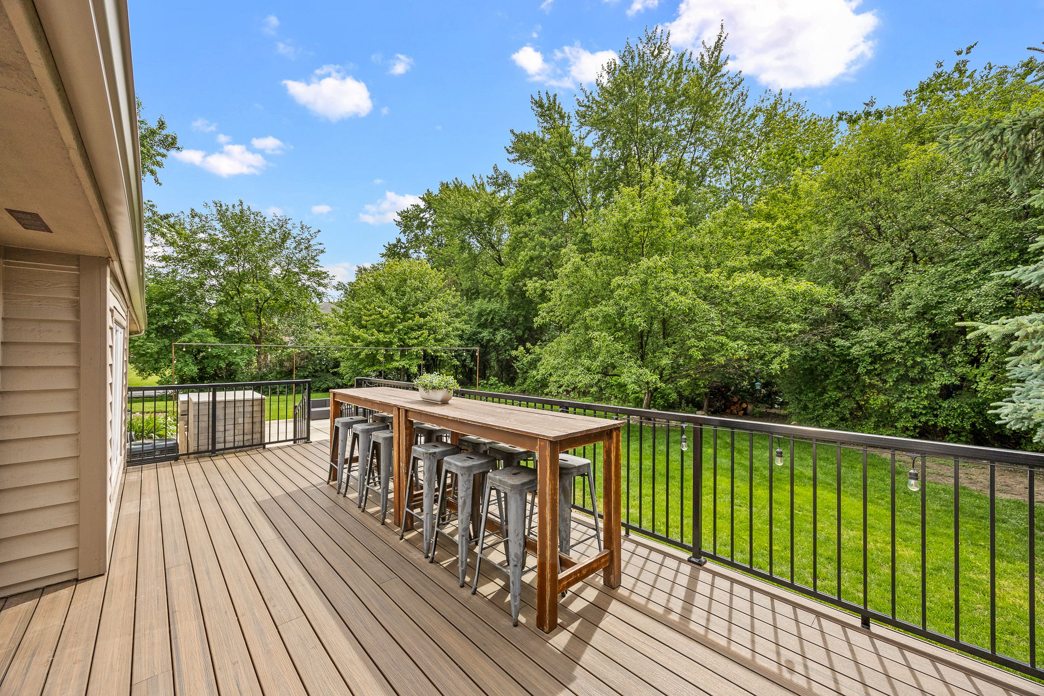 Deck-Logan