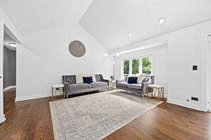 Livingroom 2-Logan