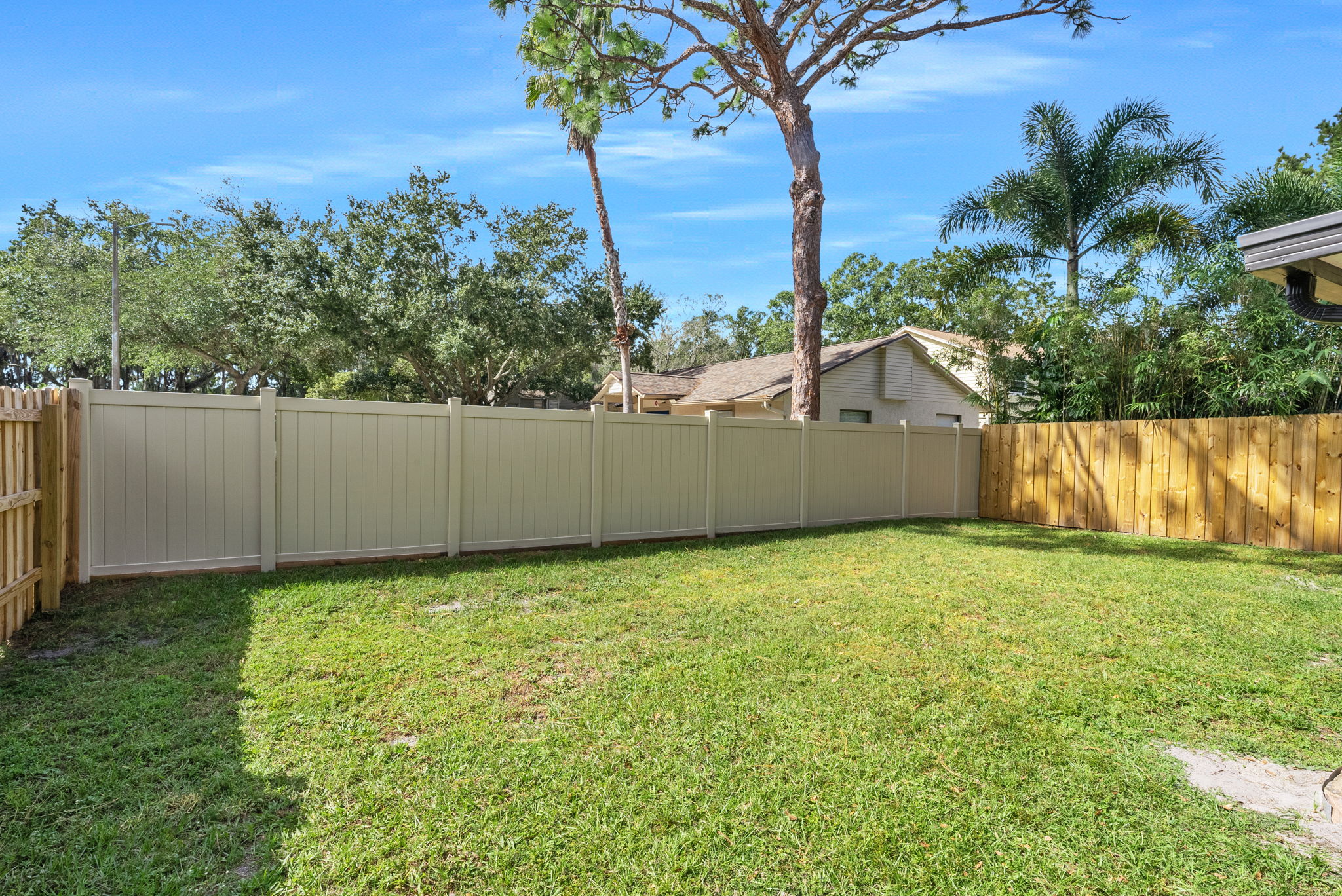 16802 Stanza Ct, Tampa, FL 33624, USA Photo 25