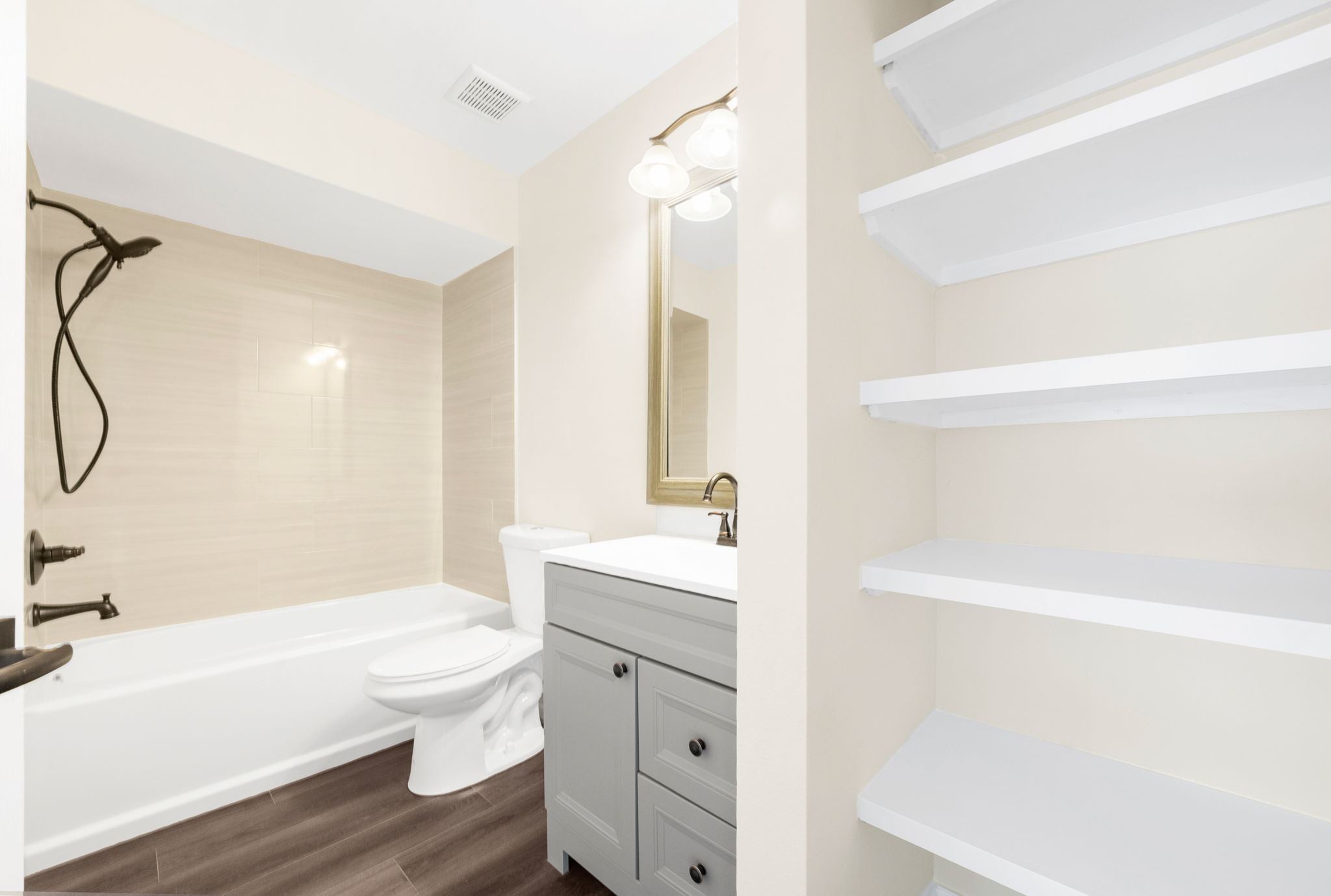 16802 Stanza Ct, Tampa, FL 33624, USA Photo 22