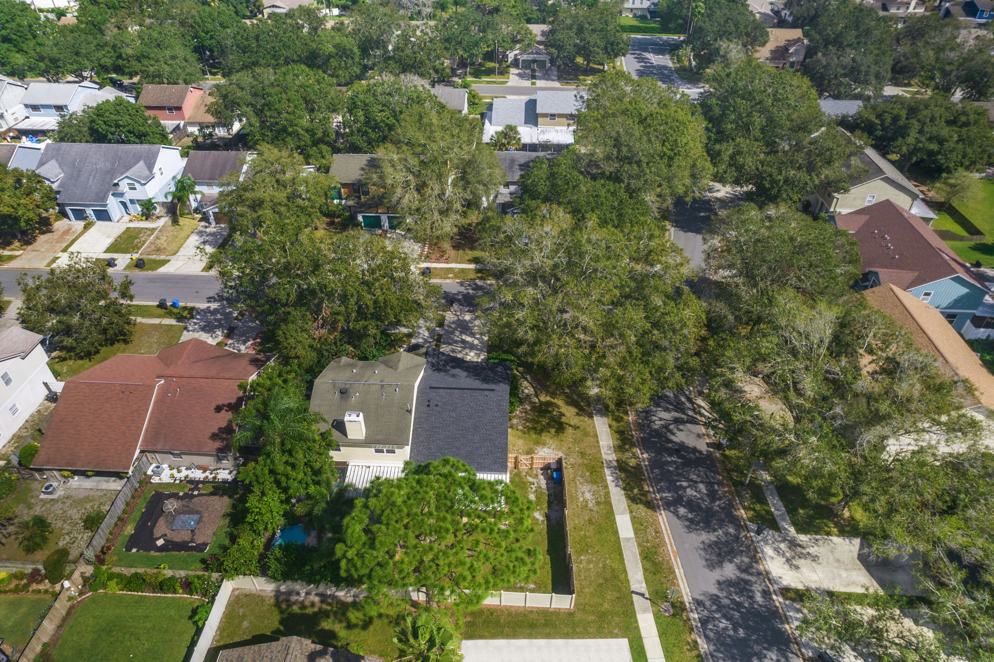 16802 Stanza Ct, Tampa, FL 33624, USA Photo 4