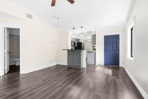 16802 Stanza Ct, Tampa, FL 33624, USA Photo 10