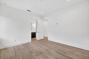 Guest Bedroom 1 - 2 of 2