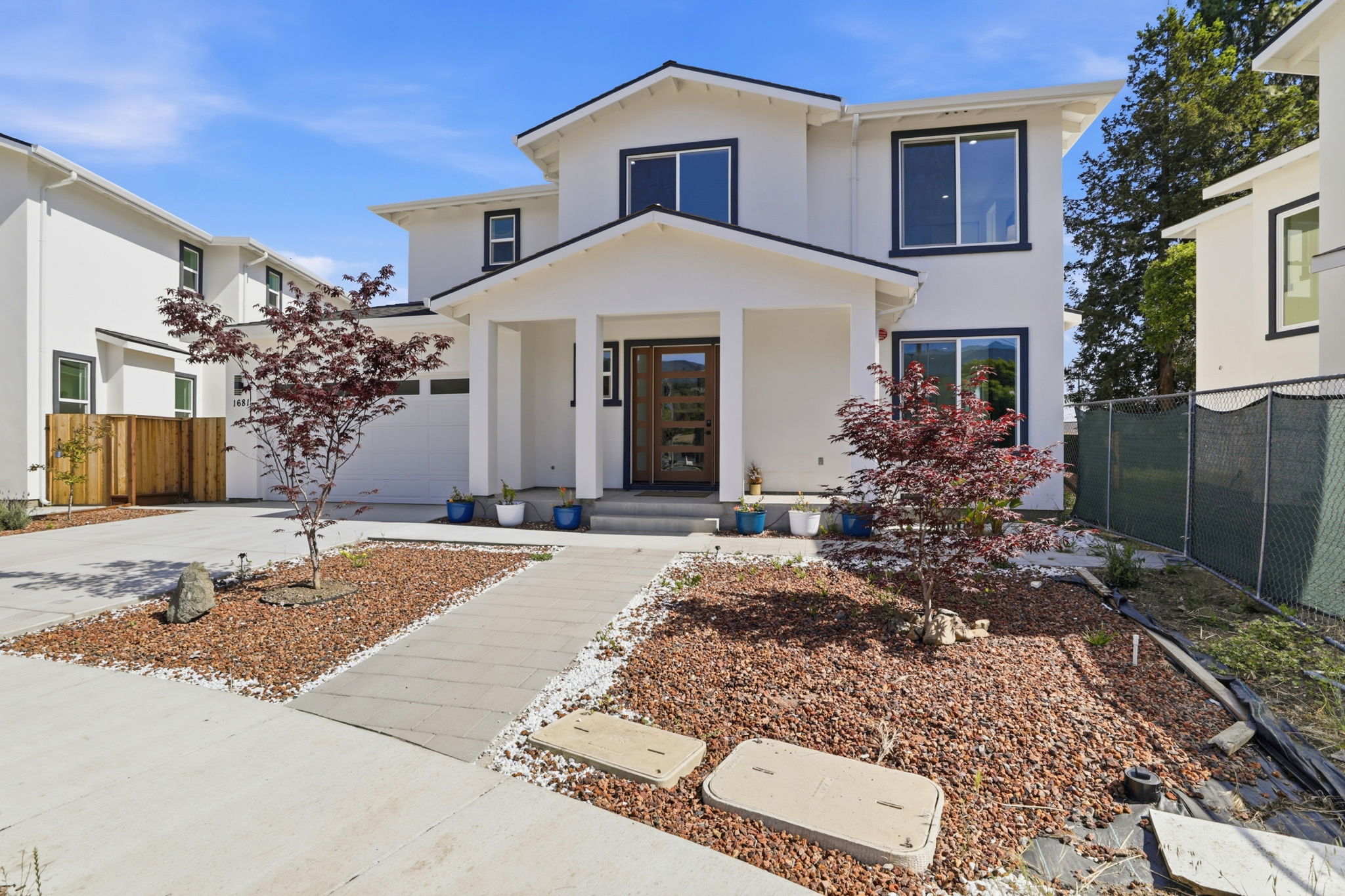 003_F8_1681 Zinnia Ln