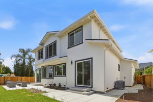 045_F8_1681 Zinnia Ln