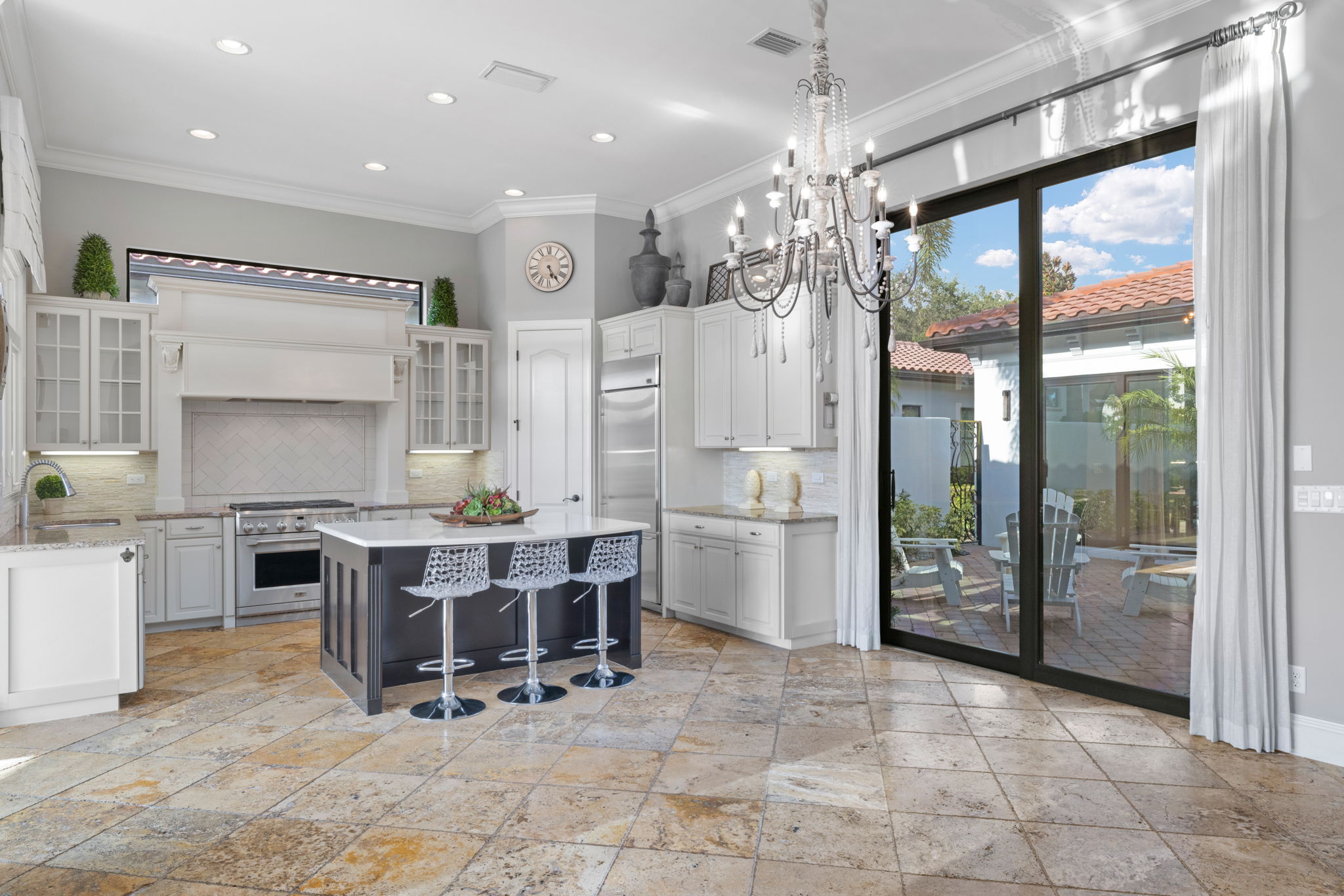 Kitchen (4) - Staging