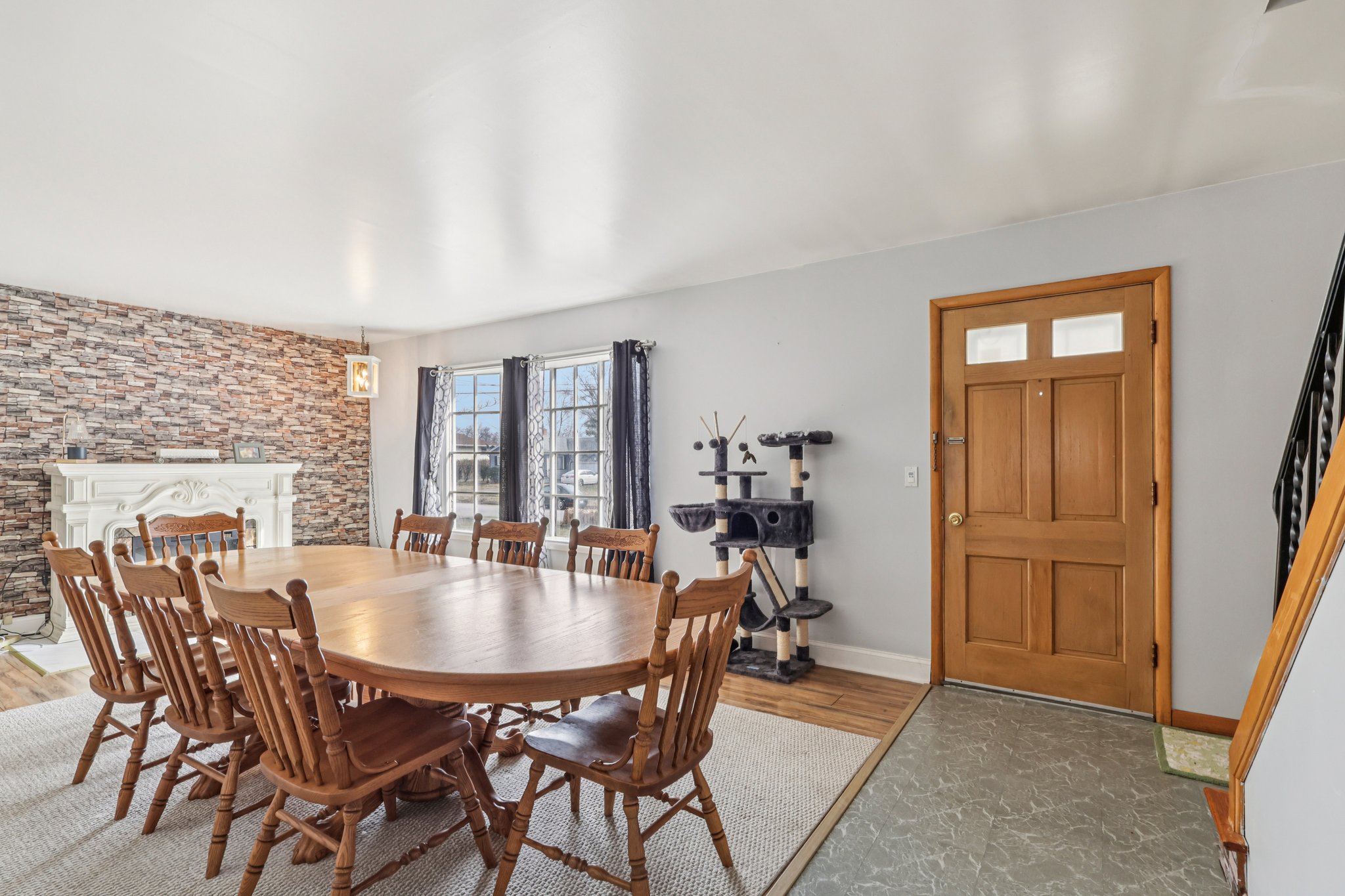 Arthur Dr-S0503-008.jpg