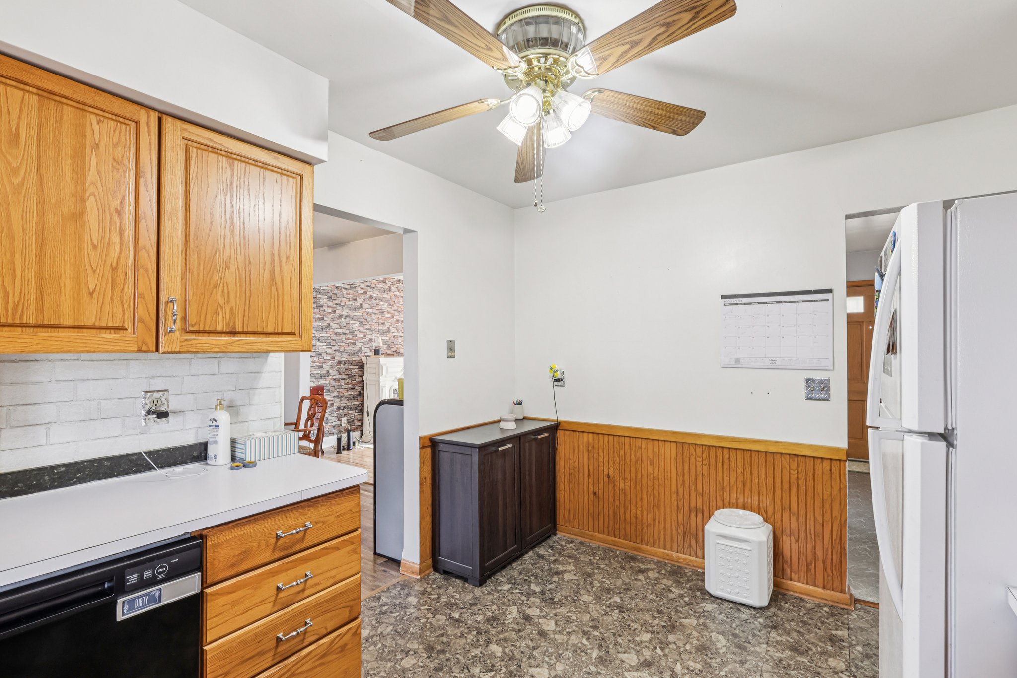 Arthur Dr-S0503-016.jpg