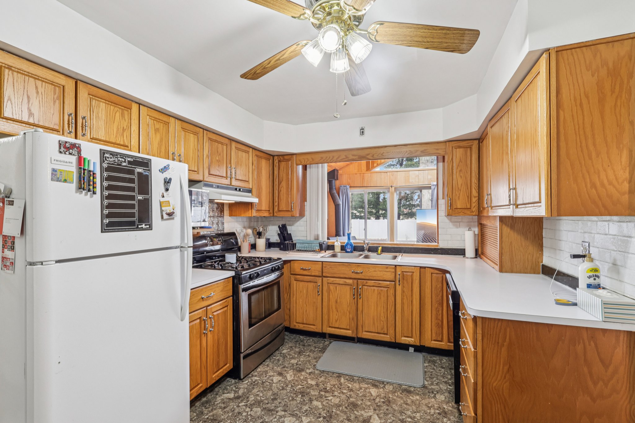 Arthur Dr-S0503-017.jpg