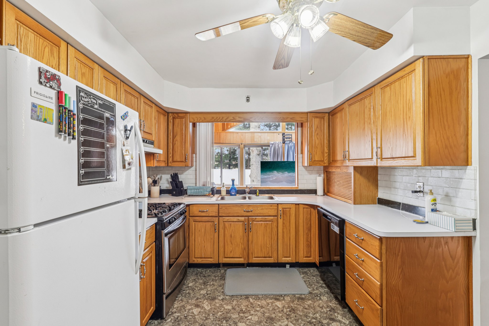 Arthur Dr-S0503-019.jpg